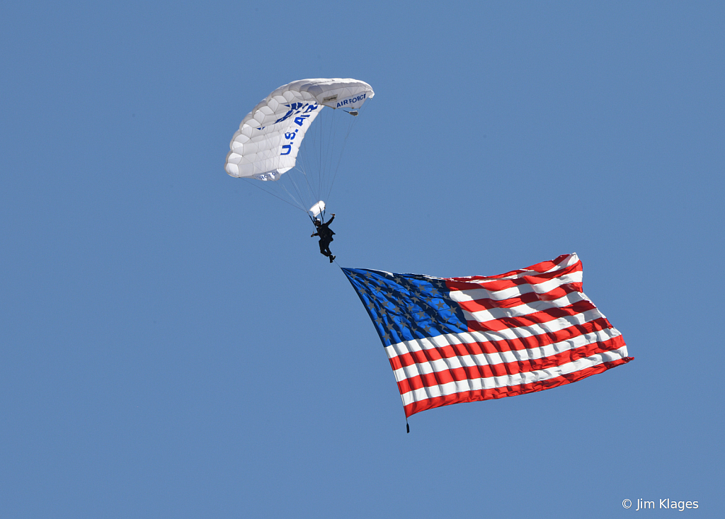 USAFA Wings of Blue Parachute Team