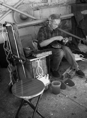 CHINATOWN  SHOEMAKER