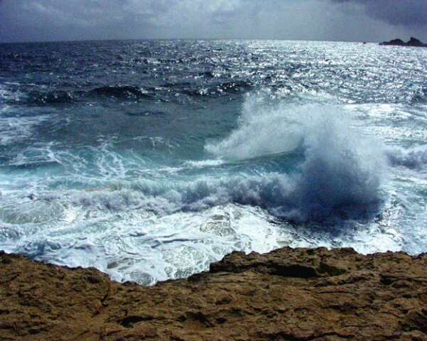 Crashing Waves