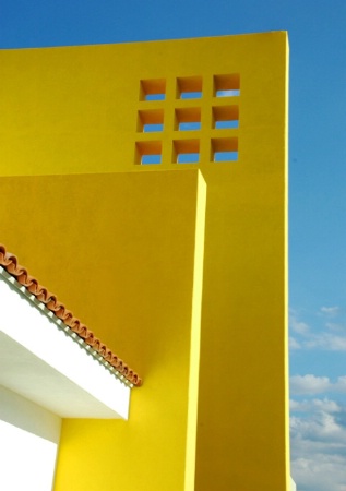 GEOMETRY IN YELLOW