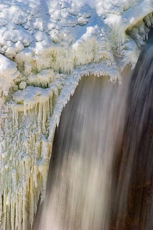 Frozen falls - directional lighting