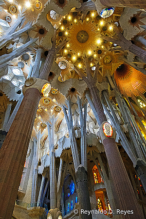 Sagrada Interior