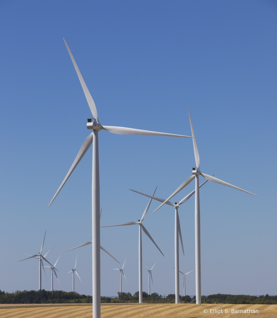 Wind Farm - ID: 15744067 © Elliot Barnathan