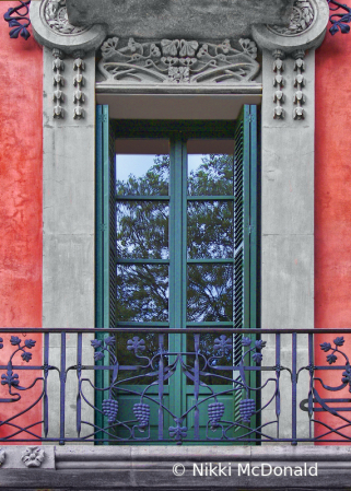 Door in Barcelona