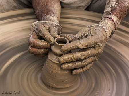 SHAPING HANDS