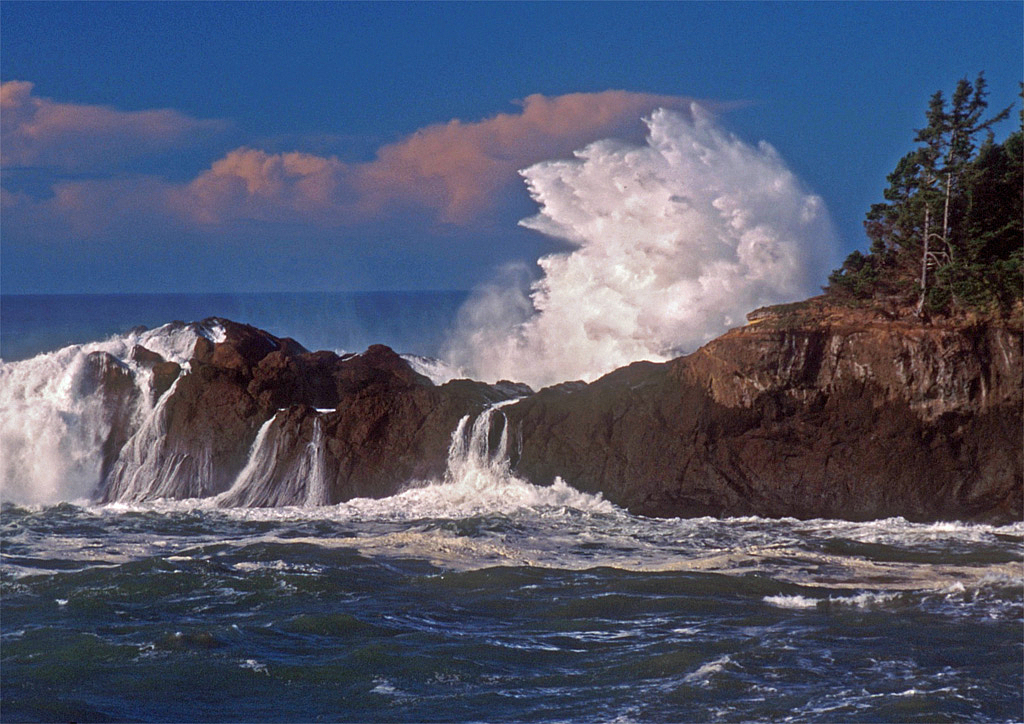 Splash at Arch Rock