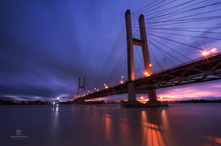 The Evening under the bridge