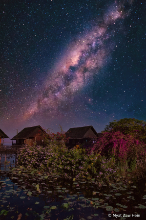 Starry Night At Inn Lay Lake