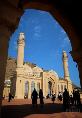 ~ ~ MOSQUE UNDER THE ARCHES ~ ~ 