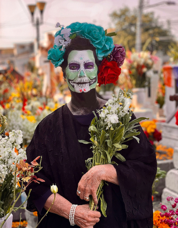 'CATRINA’ at cemetery 