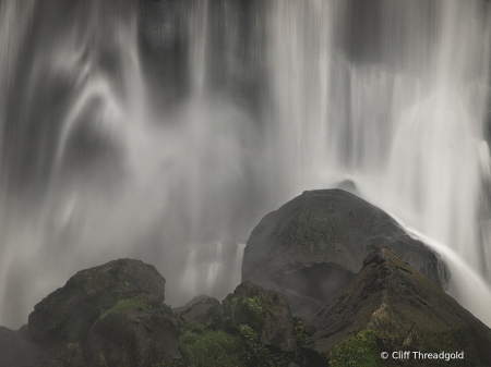 Dancing water