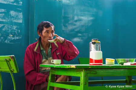 Color of Tea Shop