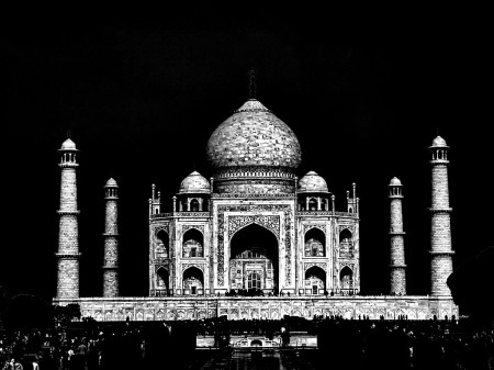 Taj in B&W