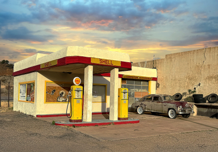 Bisbee's Shell Station