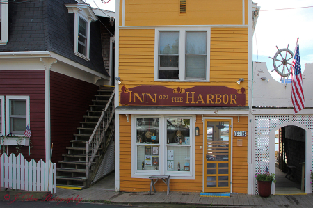 Inn On The Harbor/ Office