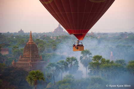 Bagan trip With Balloons 