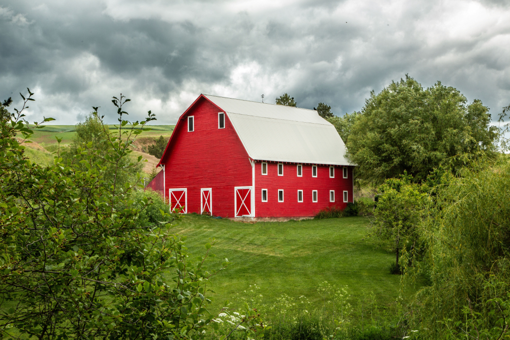 Palouse Barn