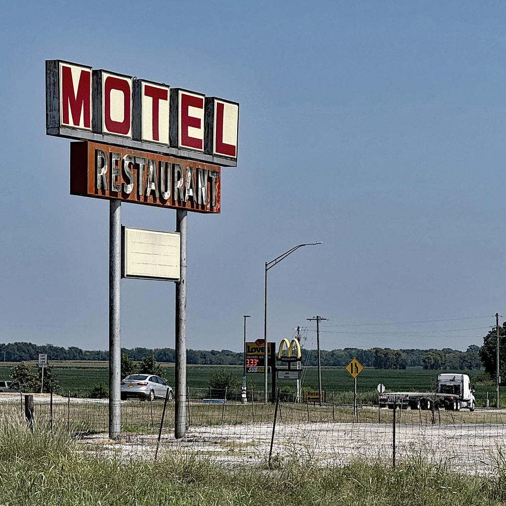 Motel / Restaurant