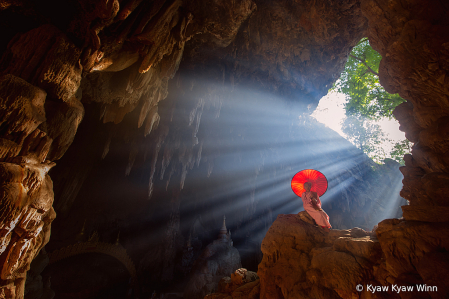 The Little Nun In the Cave 