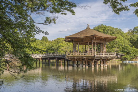 Ukimido Pavilion at Sagiike Pond