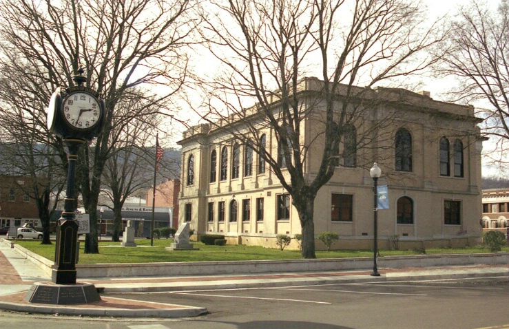 Marion County Courthouse with Clock