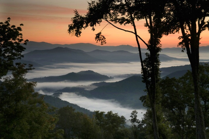 presunrise above the clouds