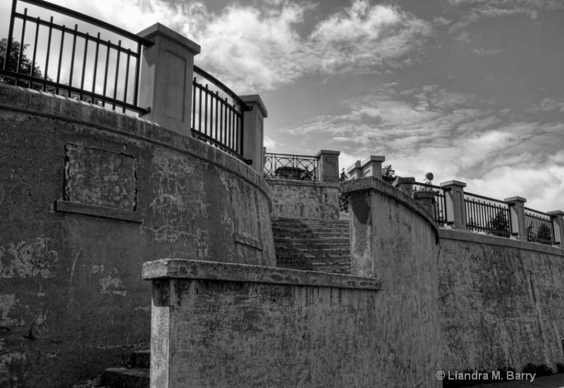 Old Fort B&W