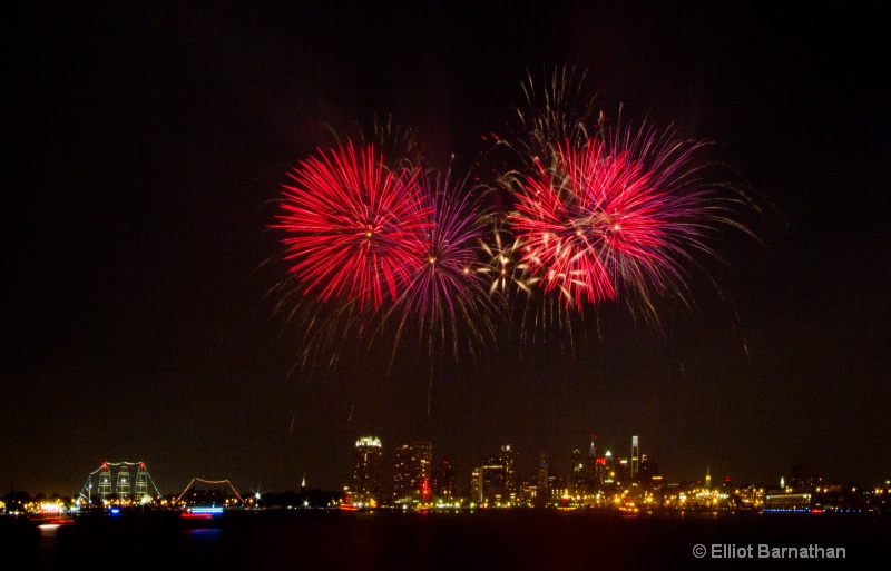 Fireworks over the Delaware 2