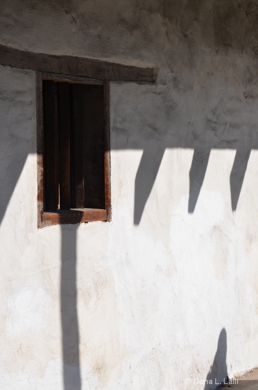 ROOF TOP SHADOWS