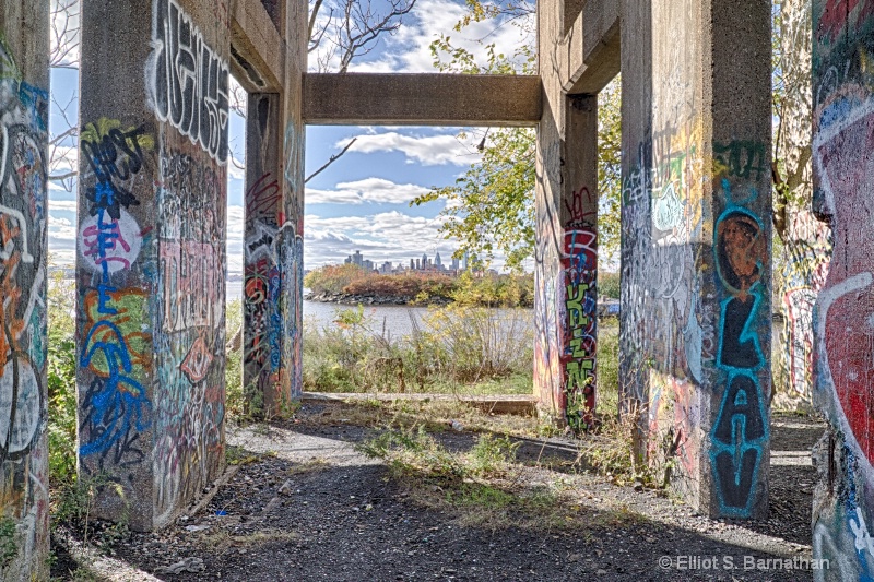 Graffiti Pier 7