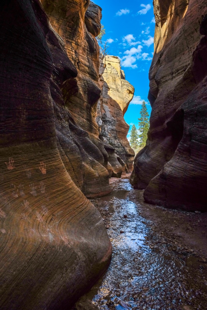 through the slot canyon 