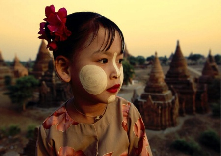 Photography Contest Grand Prize Winner - April 2004: My little burmese best friend.....