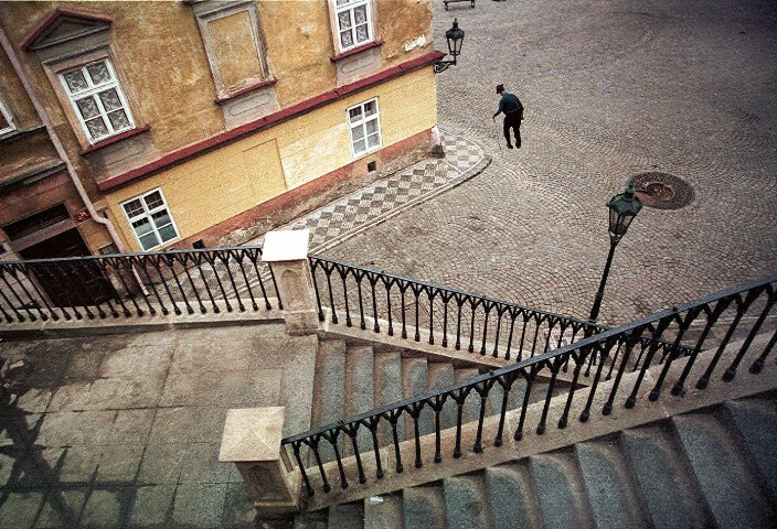 STREETWALKER-PRAGUE