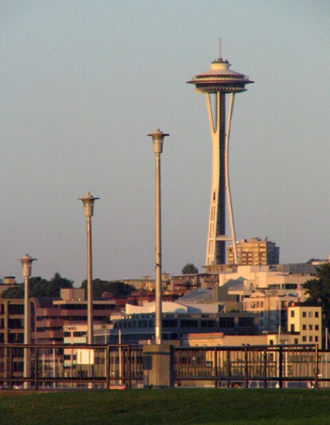 Space Needle leading line