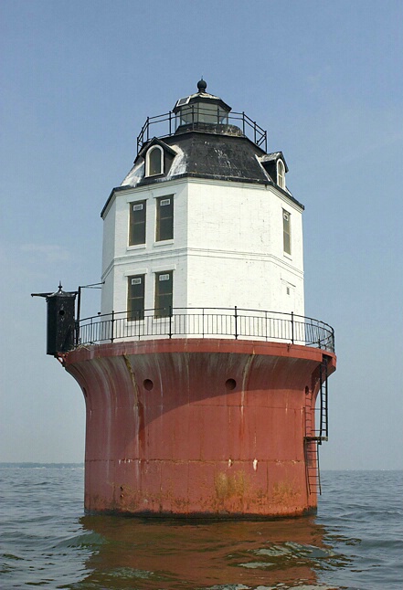 Baltimore Harbor Lighthouse - ID: 469978 © Frederick A. Franzella