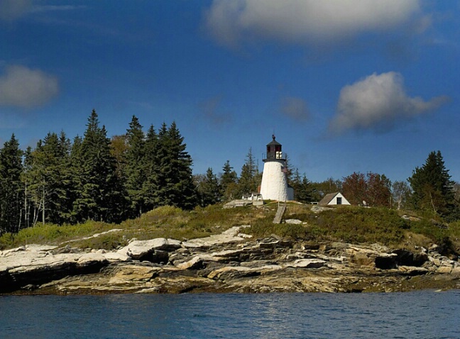 Burnt Island Lighthouse/Maine - ID: 564327 © Frederick A. Franzella