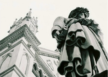 Statue of Dante in front of Santa Croce