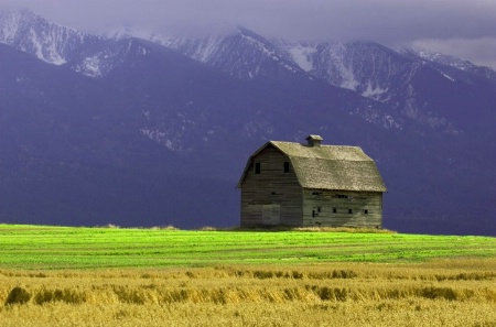 Mission Mountain Barn