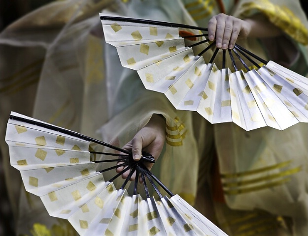 Shimmering Fans