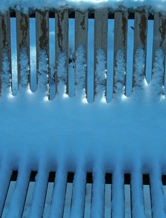 bench-in-snow-1