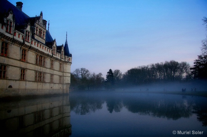 Azay-le-Rideau at dusk