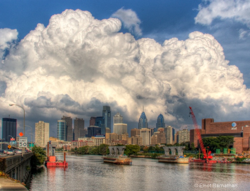 Philly Skyline 1 - ID: 9136775 © Elliot Barnathan