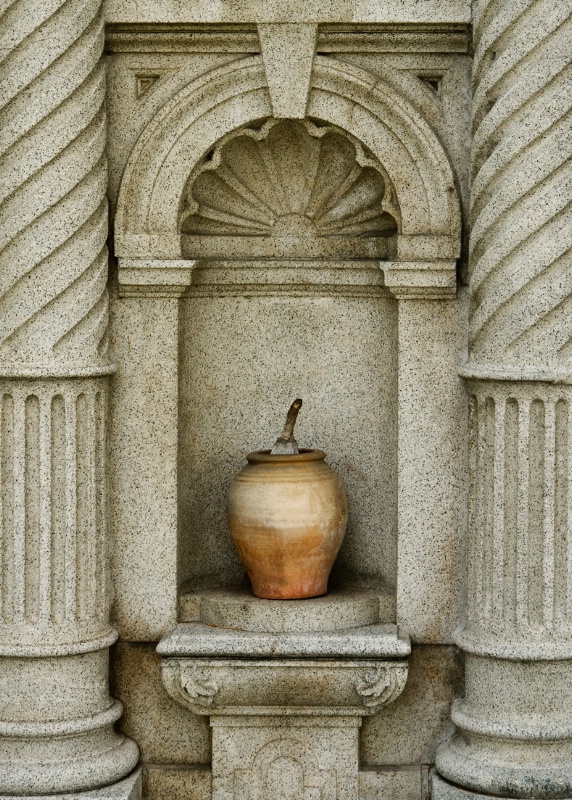 The Urn