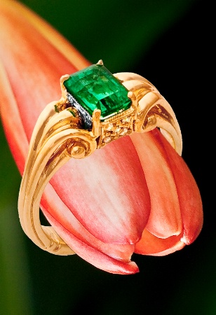 _1020557 Emerald Ring