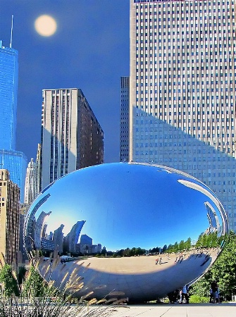 Cloud Gate Sculpture in Chicago