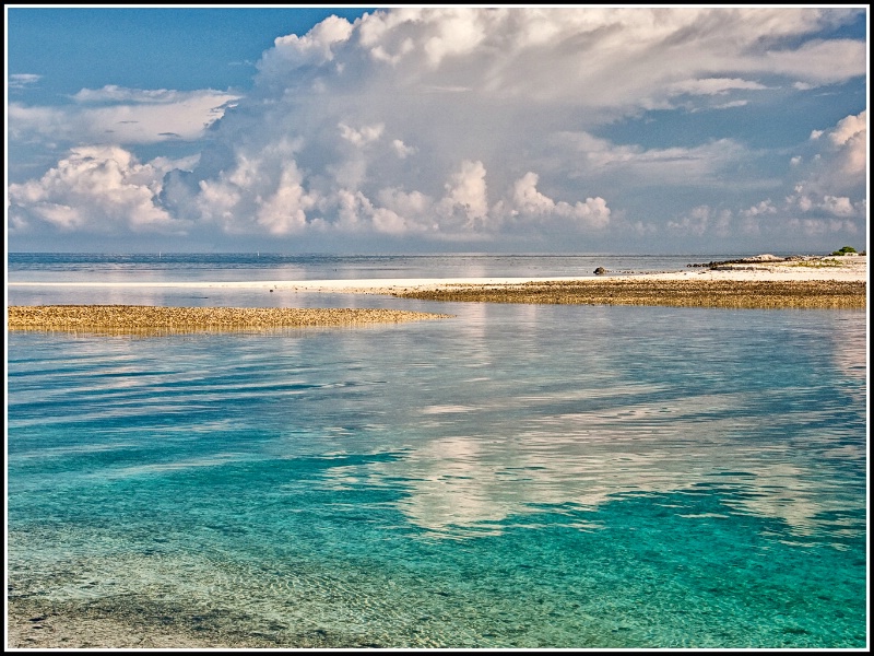 Low tide - Maldives