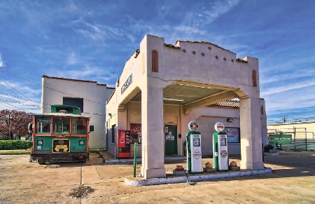 Sinclair Gas Station