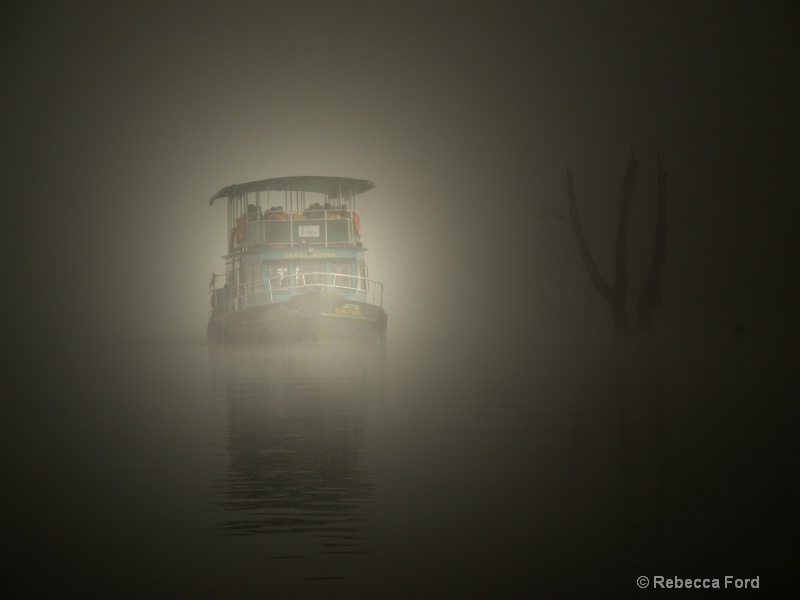 Flash light added to the ferry in fog