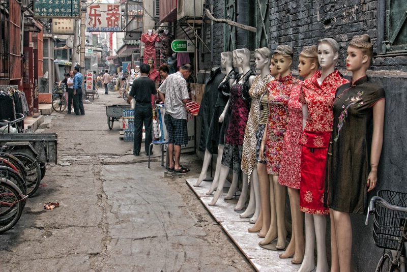 Alley Of The Dolls