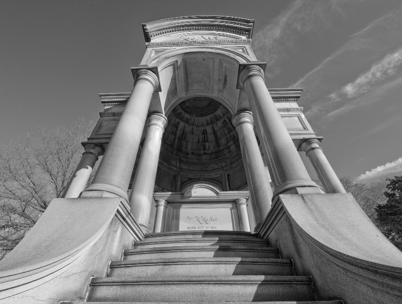 Foster Mausoleum at Woodlawn Cemetery